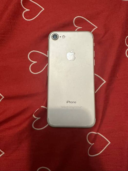 Продам- обміняю айфон 7 за питаннями в лс