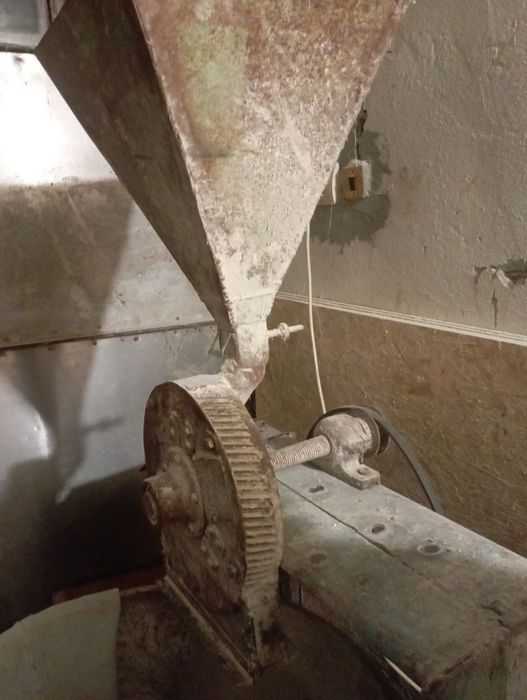 Дробілка млин крупурушка