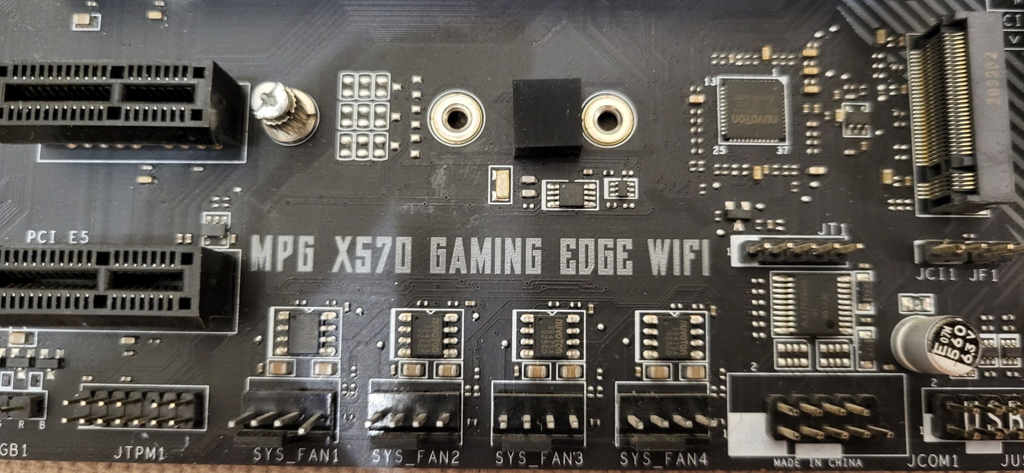 MSI MPG X570 Gaming Edge Wi-Fi (sAM4, AMD X570, PCI-Ex16)