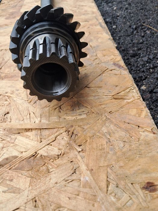 Wałek sprzęgła 1. Stopnia c-330 M