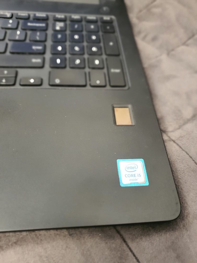 Dell latitude 3570 Intel Core i5 15 cali 8 GB ram-u