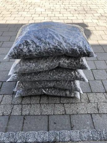 Grys granitowy kamień ozdobny kamień ogrodowy kamień dalmatyńczyk
