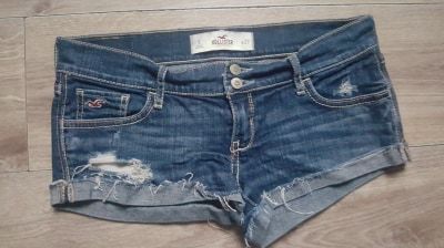 HOLLISTER-sliczne spodenki jeansowe- 27