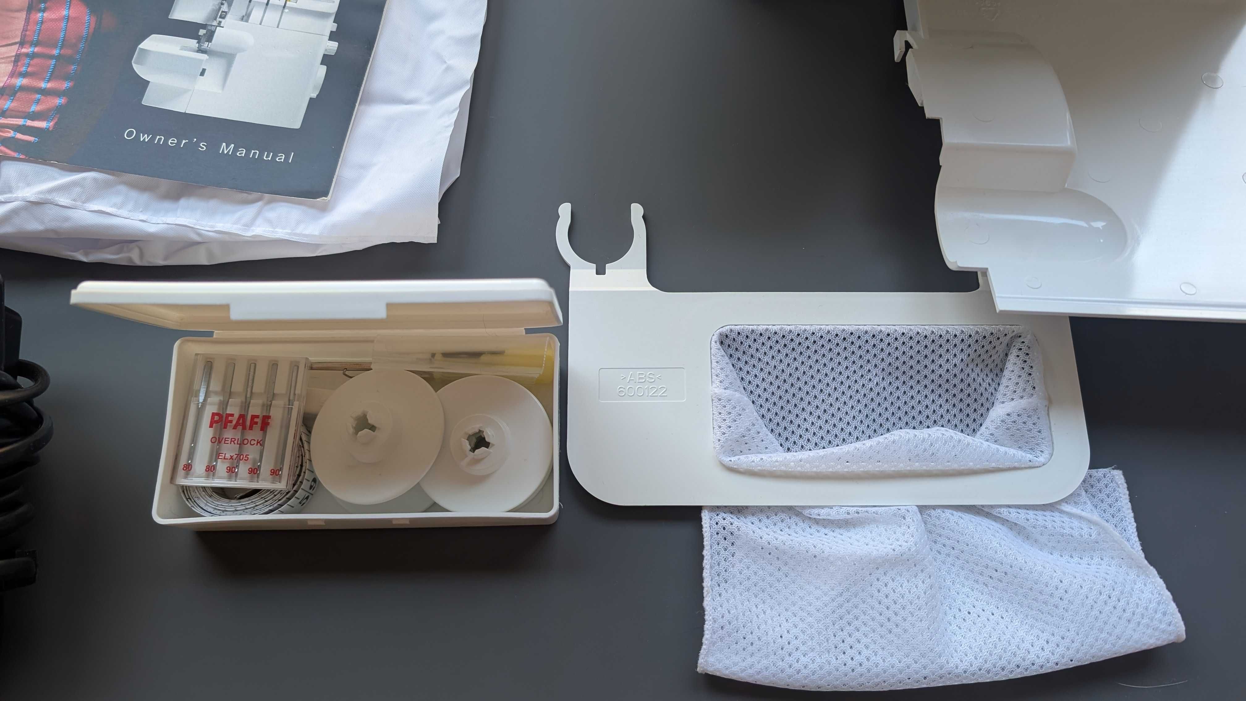 Overlock (oczyszczarka) PFAFF Hobbylock 2.0 – jak nowy!