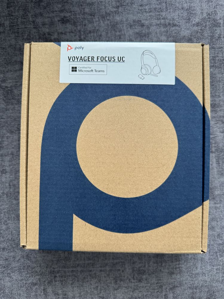 Headset Poly Voyager Focus UC B825/BT700