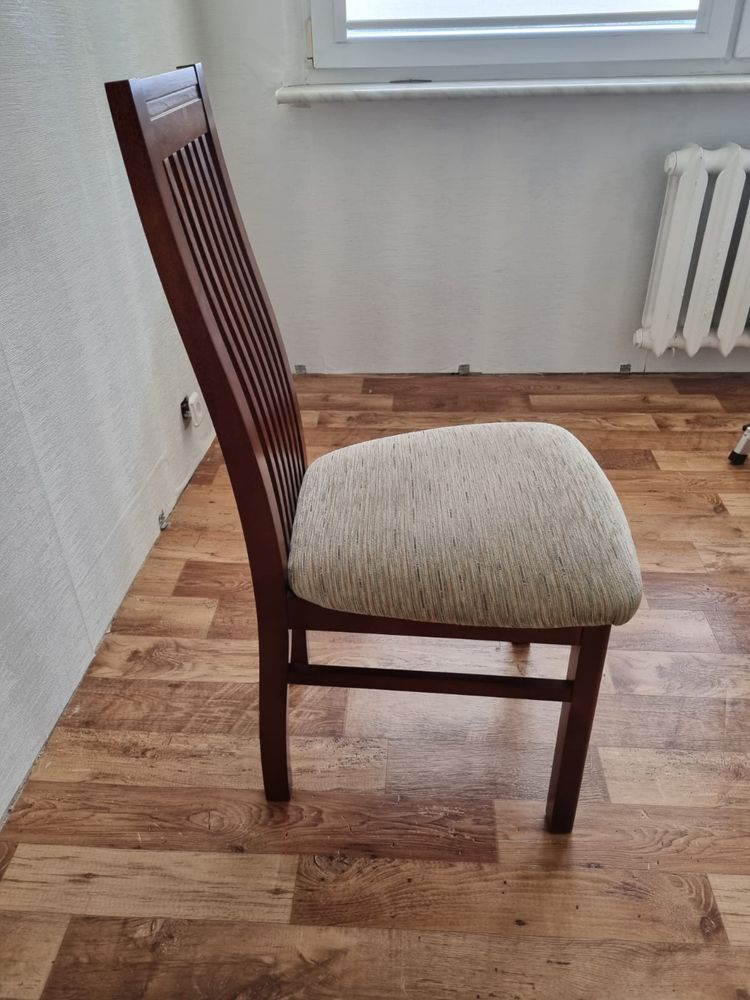 Krzesła stołowe
