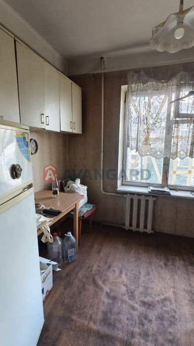 Продається 2-кімнатна квартира у Дніпровському р-ні по вул. Весніна.