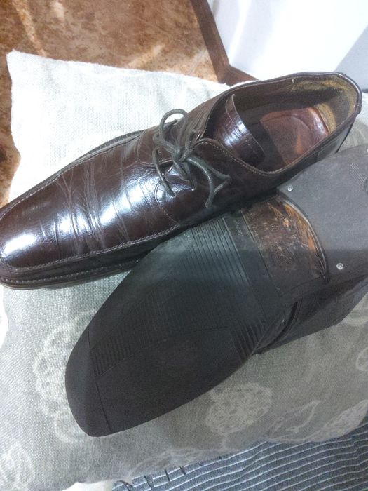 Sapatos nr 41 clássicos castanho escuro