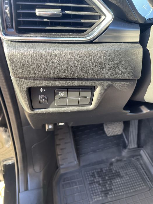 Автомобіль Мазда сх-5