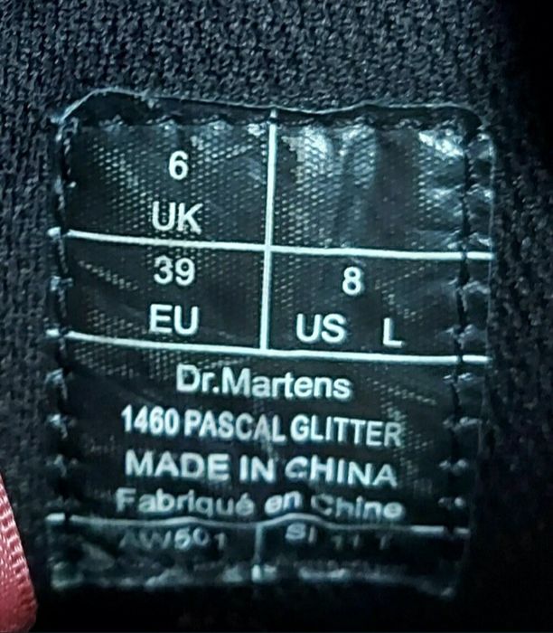 Черевики фірми Dr.martens knightsbridge london оригінал

Розмір по бір