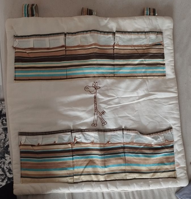 Organizer do łóżeczka