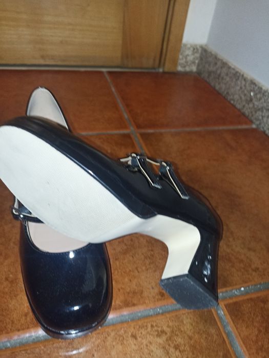 Sapatos senhora da moda