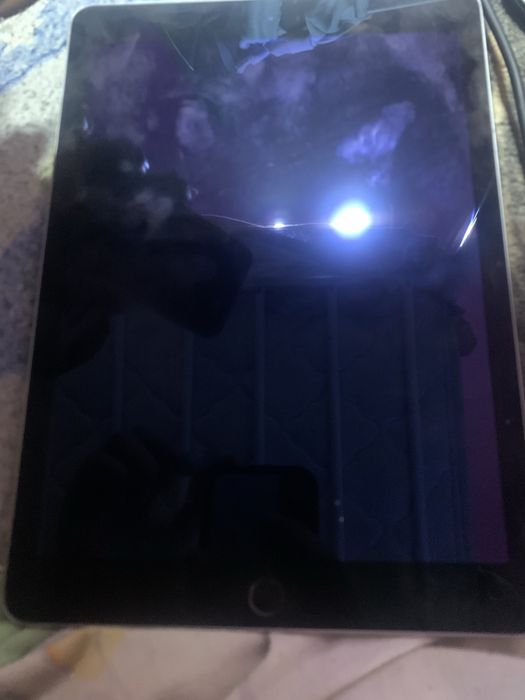 Продам ipad air 2 на запчасти