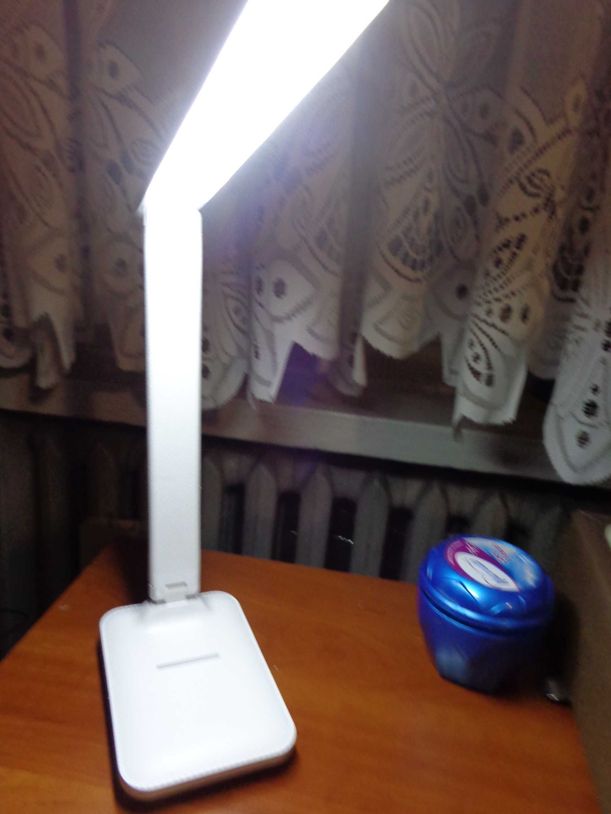 lampka na biurko nowa biała składana