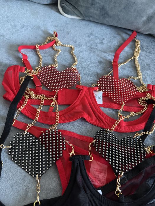 комплект нижнего белья с сердечками цепочки сетка