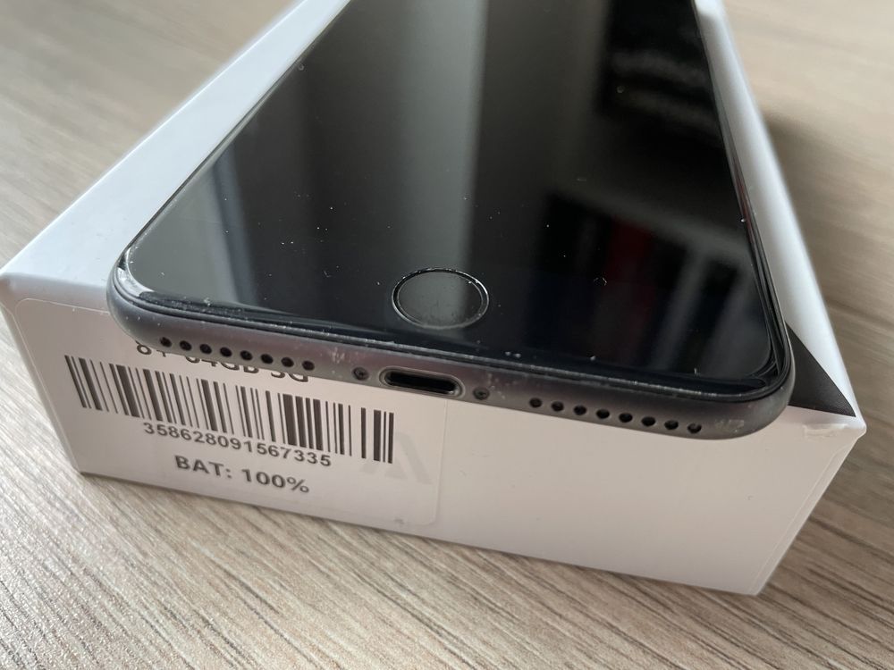 iPhone 8 plus 64GB czarny, uszkodzony