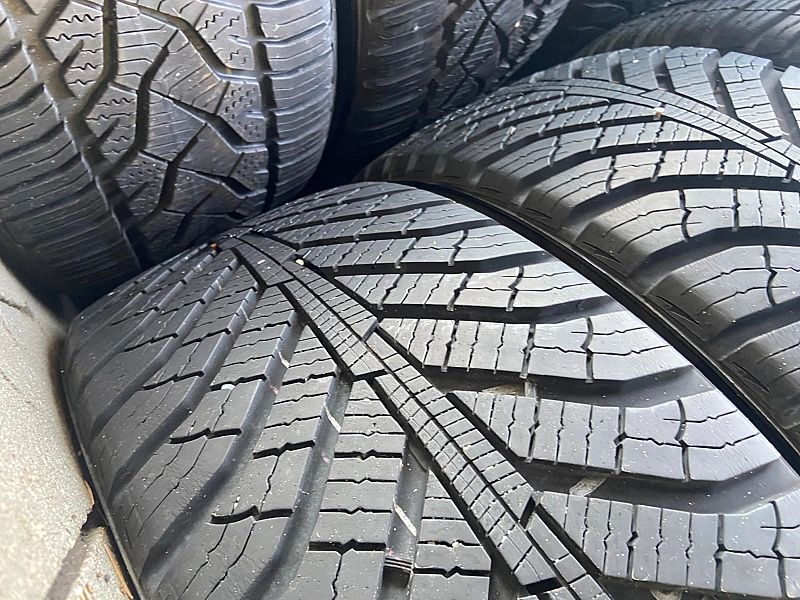 225/40/18 Kumho Solus HA31_7,8mm_2szt_(429)