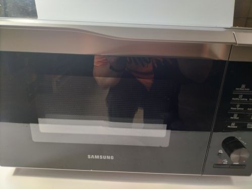 Kuchenka mikrofalowa Samsung MW6000M 900 W