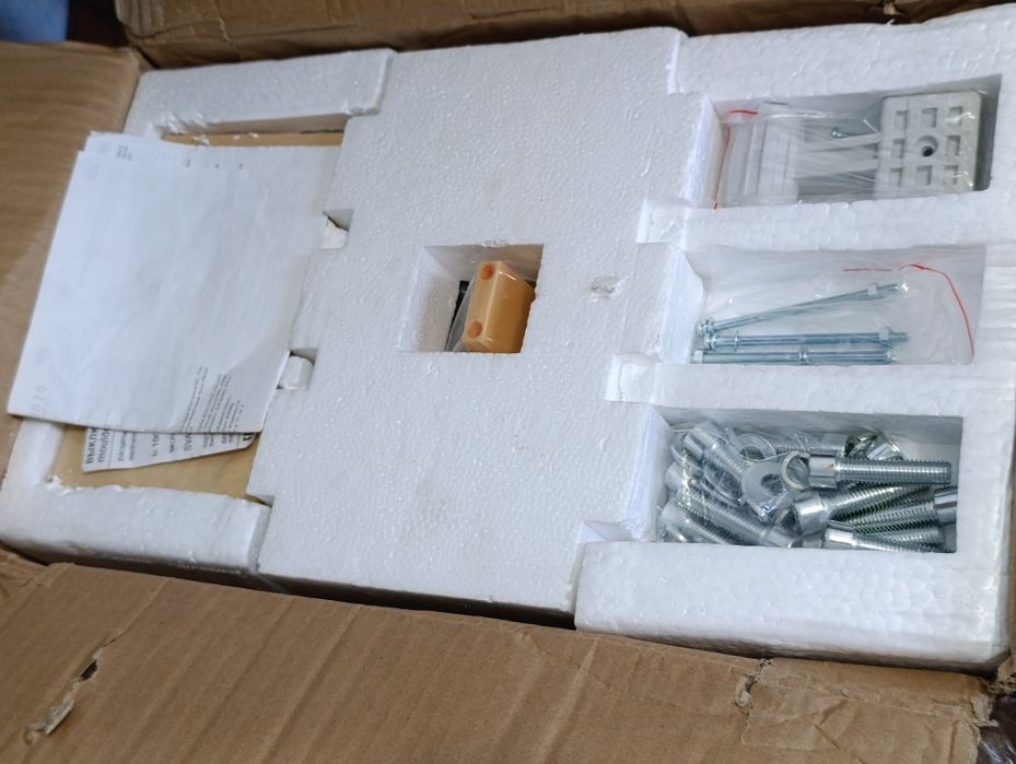 Автоматический выключатель IEK ВА88-43 3Р 1000А 50кА рубильник