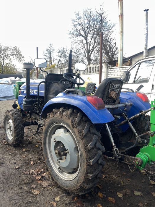 ДМТЗ 255XL Трактор колісний