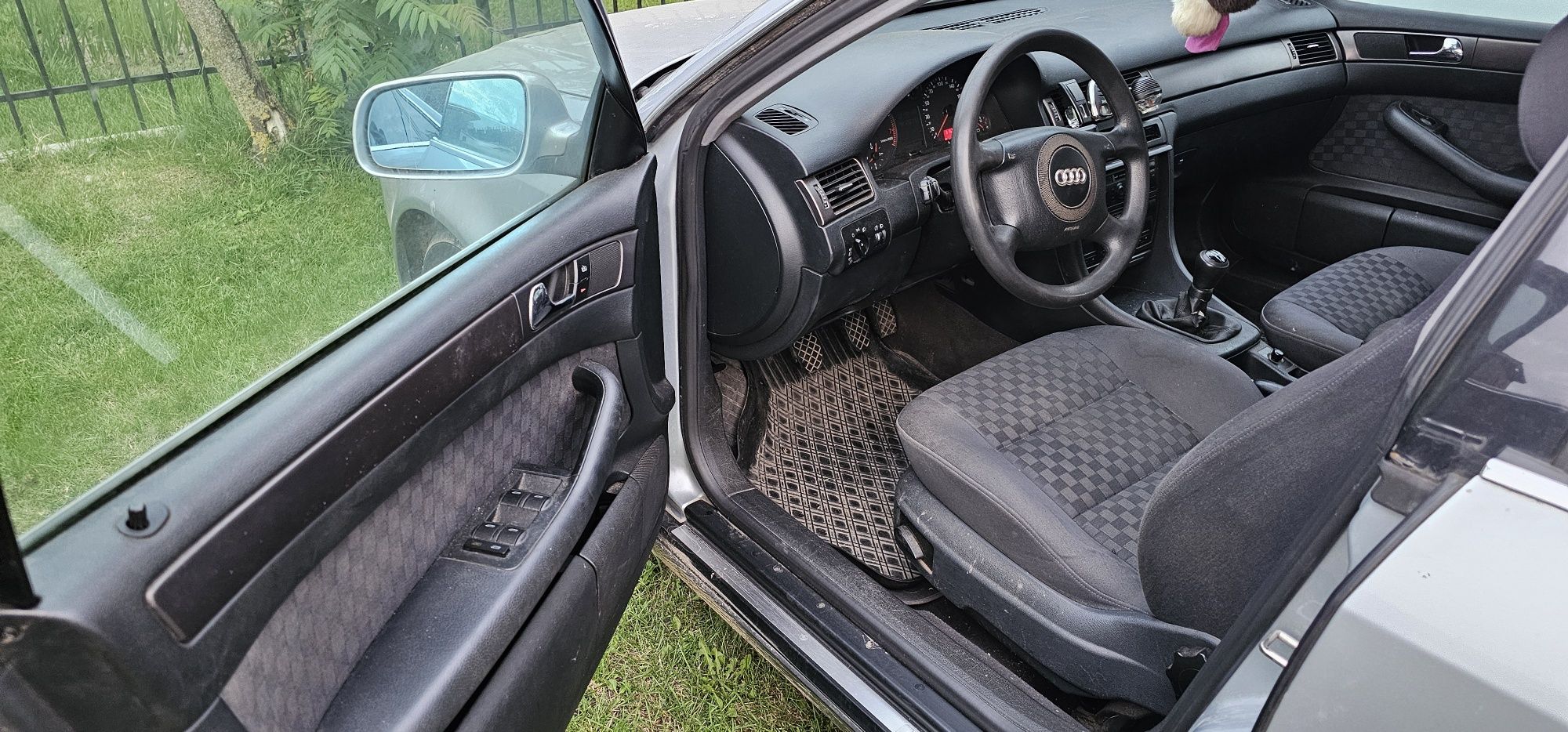 Audi A6 C5 1.8 Turbo - uszkodzony silnik ( pukanie w górnej części )