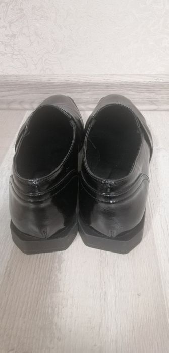 Продам жіночі лофери