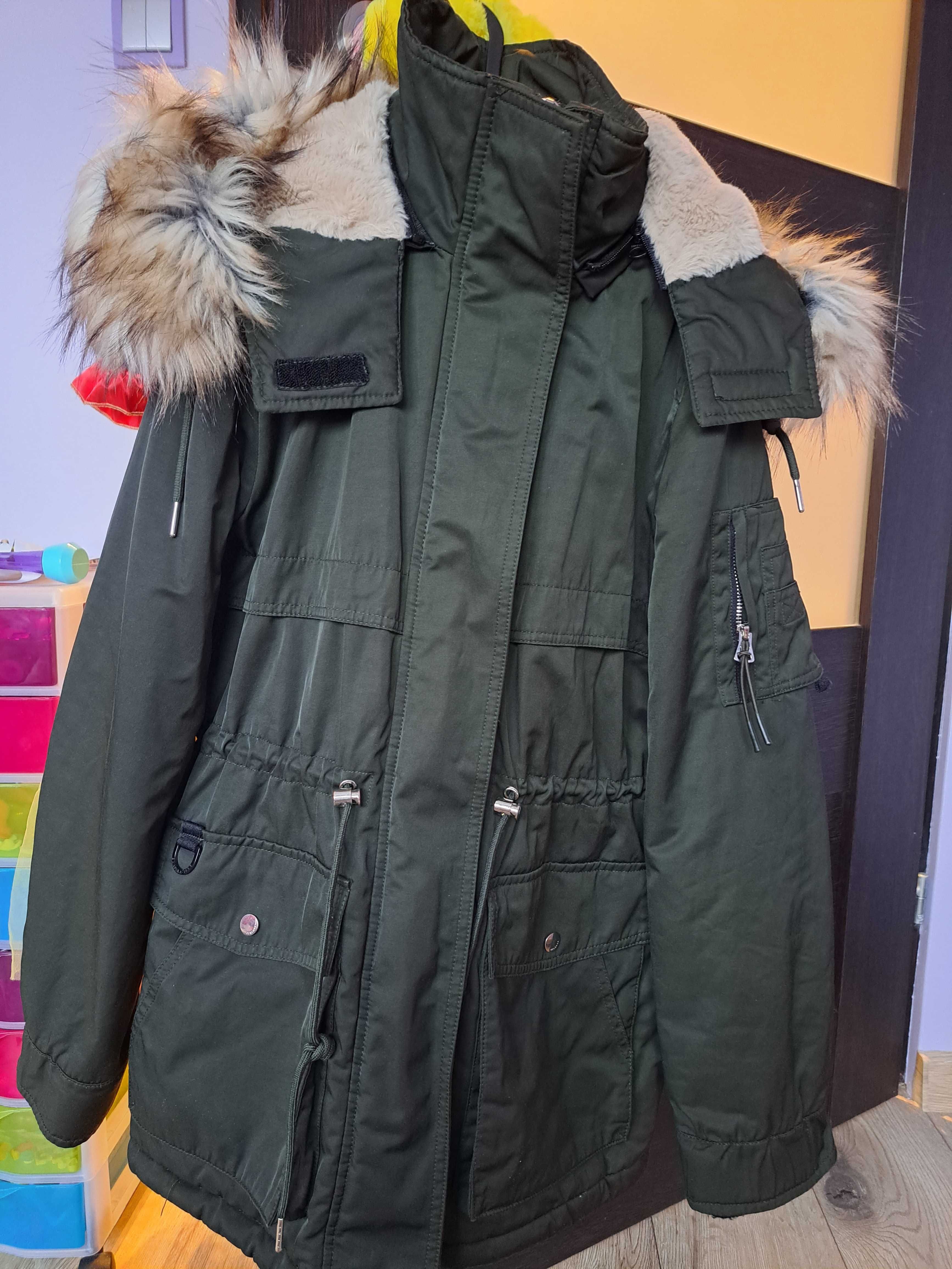 Krutka parka Bershka rozm. L