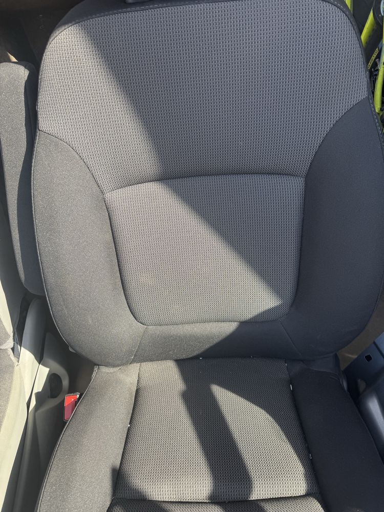 Fotel kierowcy siedzenie Renault Trafic III IV Talento Vivaro B