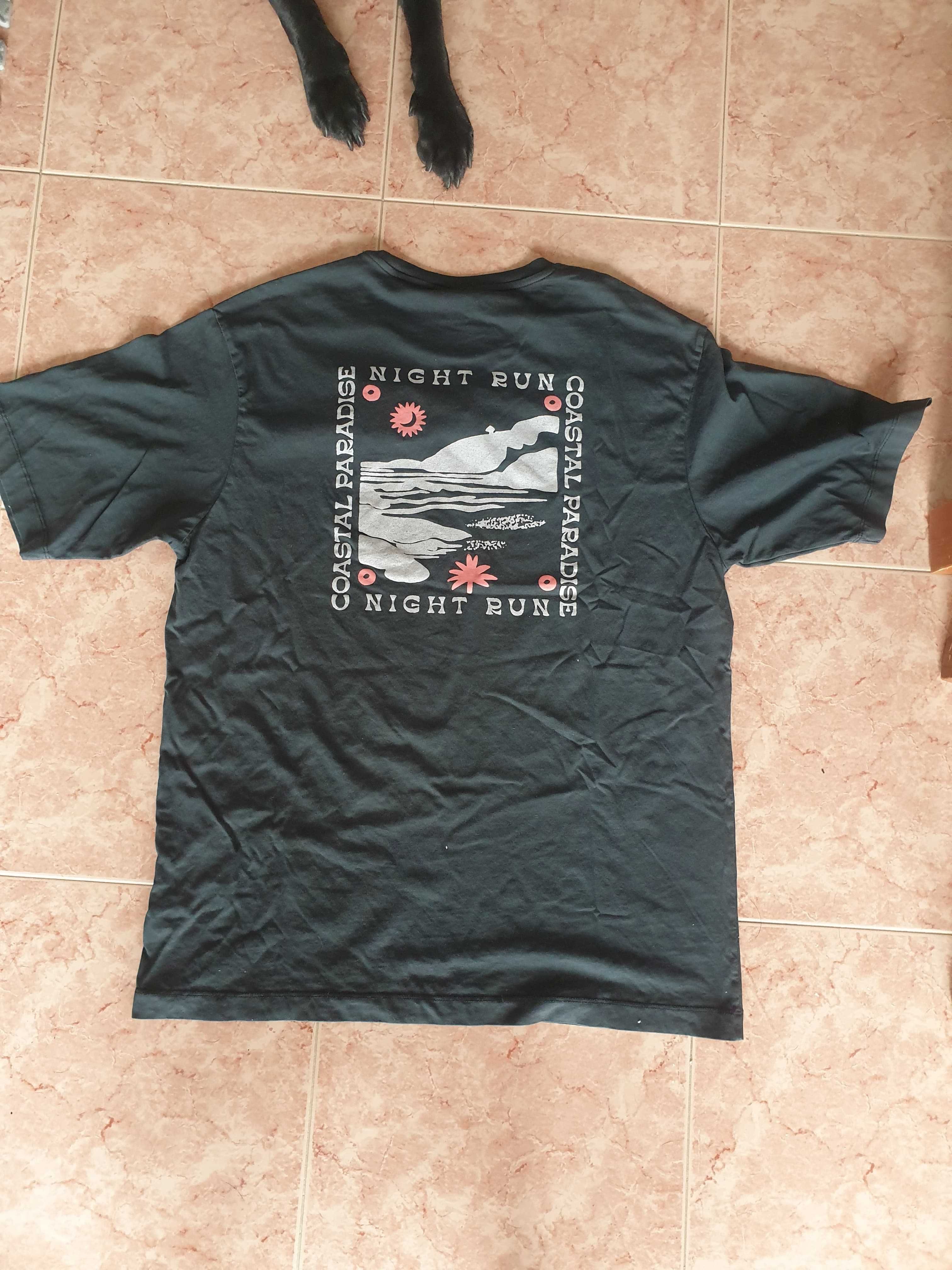 T-shirt preta zara