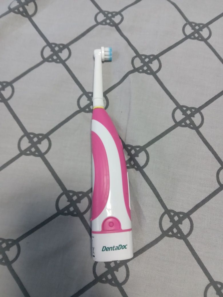 Зубная щётка oral-b