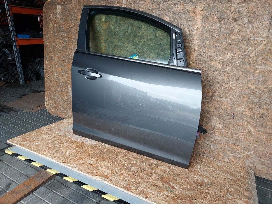 Drzwi prawe przednie Astra J Z177