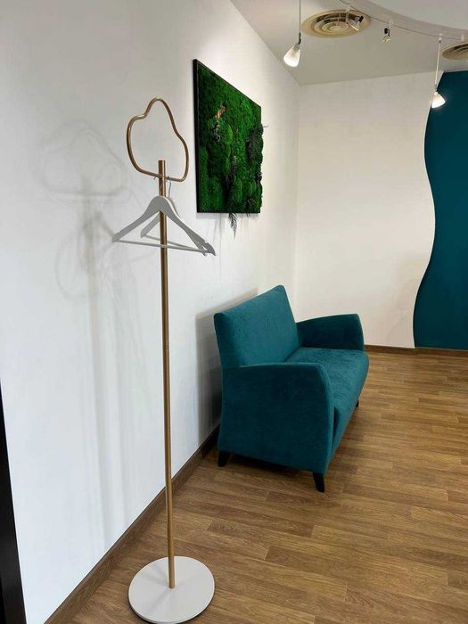 Стійка для одягу