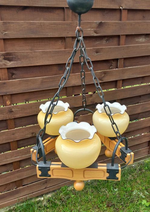 Żyrandol drewniany z okuciami *trzyramienny