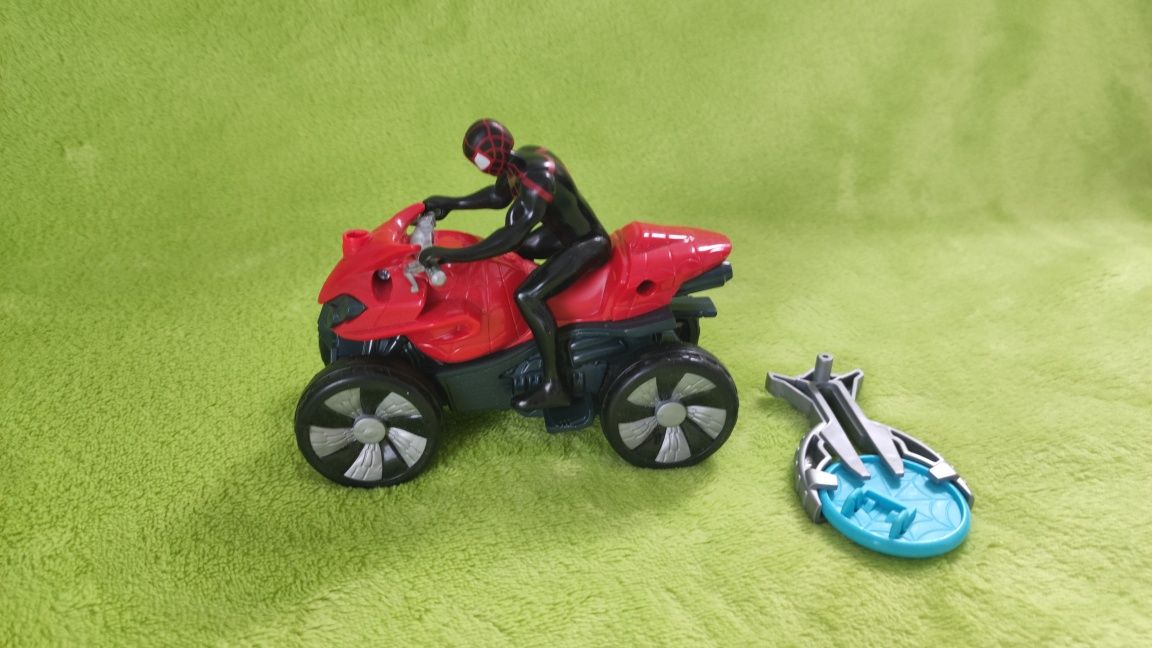 Hasbro Spiderman że ścigaczem Quadem Man Blast Kod Arachid