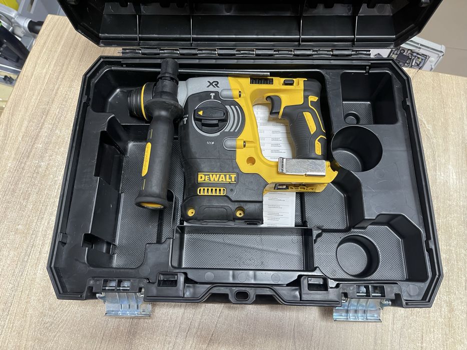Dewalt DCH273 / вживаний безщітковий перфоратор Девольт 2024 рік