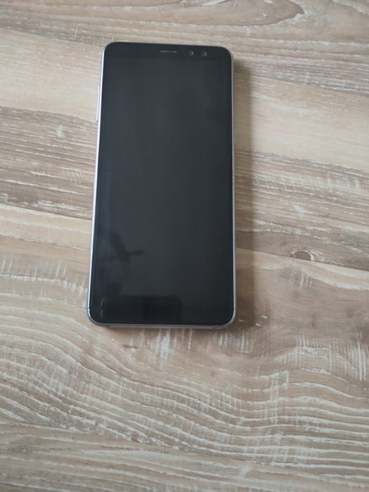 Продам Samsung Galaxy A8 (2018)