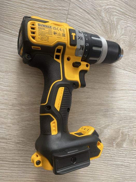 DeWalt DCD796  Дриль-шуруповерт ударний 18В "сам корпус" девальт
