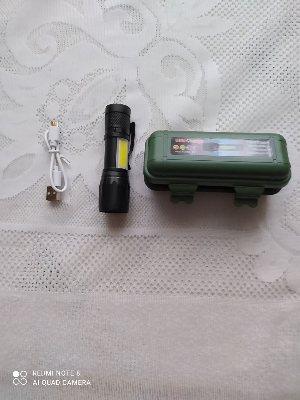 Акумуляторний фонарик з кейсом