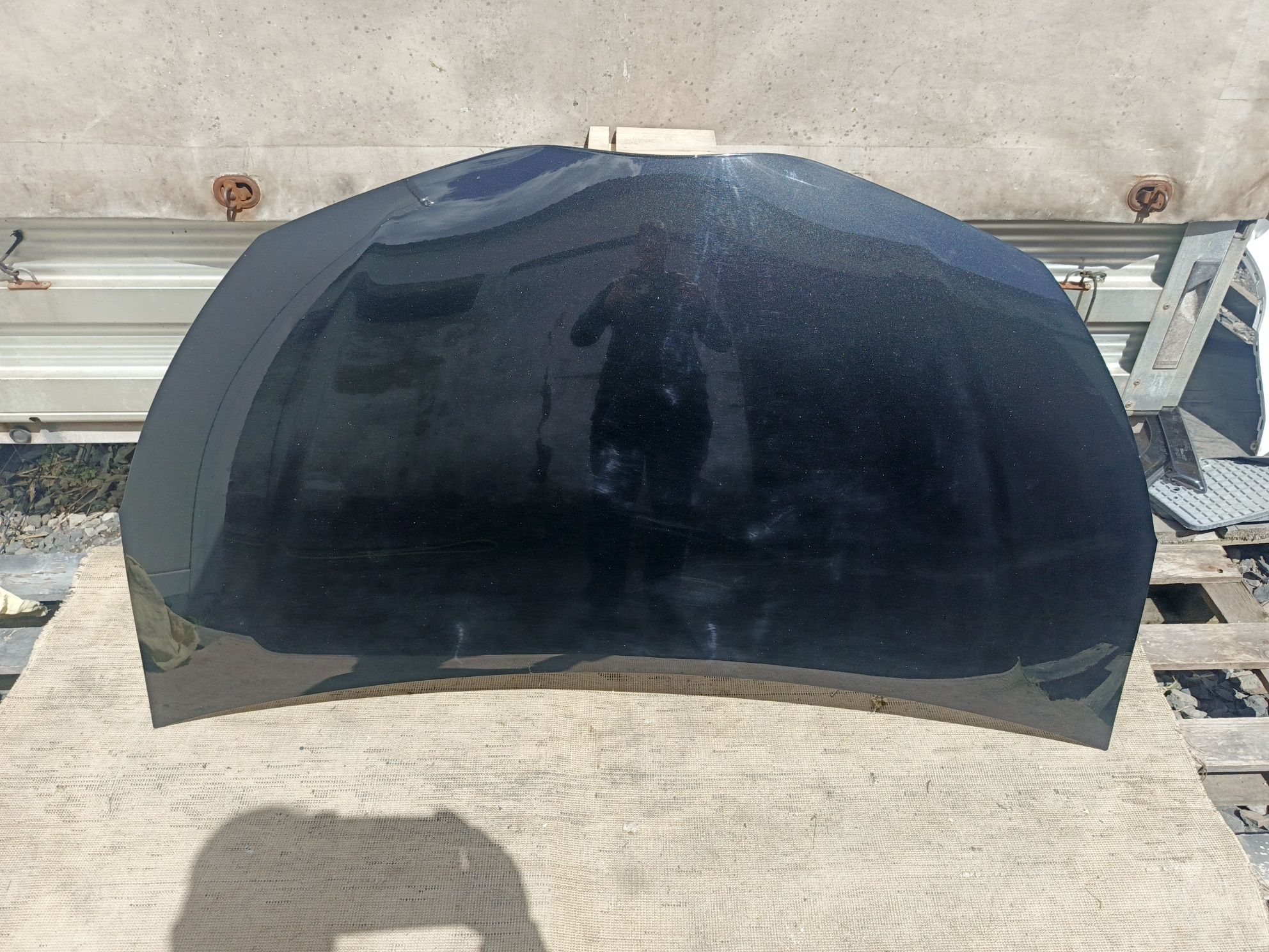 Tayota Yaris III maska 209 czarna