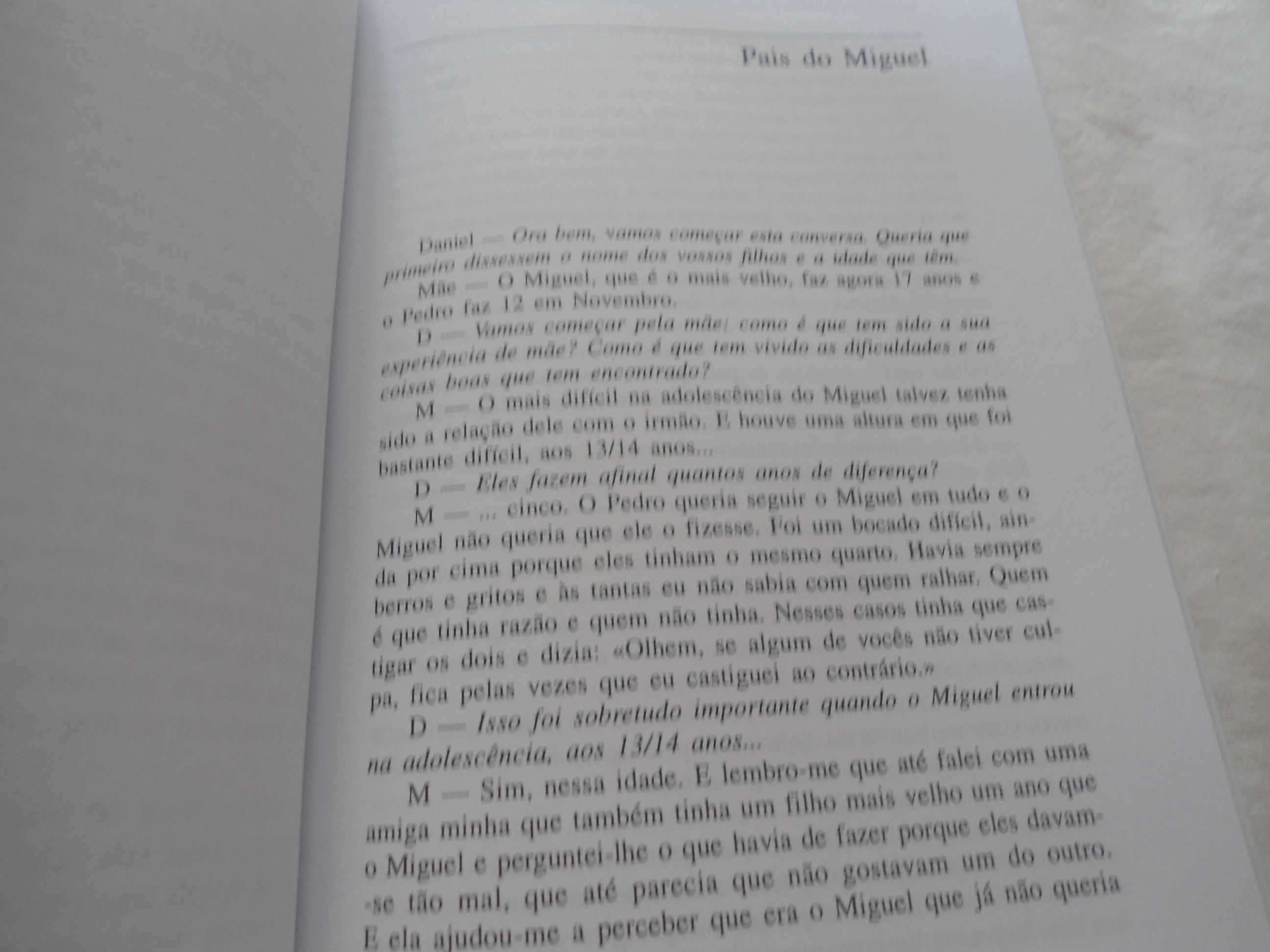 Inventem-se novos pais por Daniel Sampaio