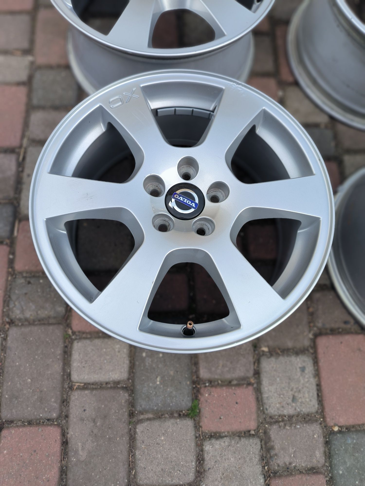 Felgi aluminiowe 17 VOLVO XC60 XC70 XC90 S60 V60 C30 V40 V50 - 5x108