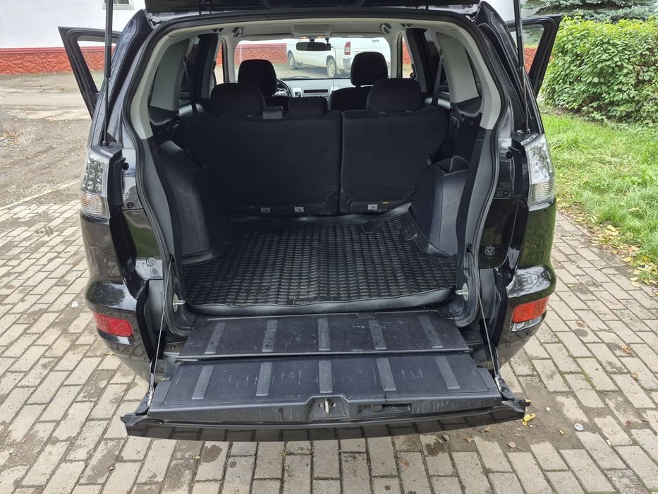 Outlander xl 2011 автомат повний привід