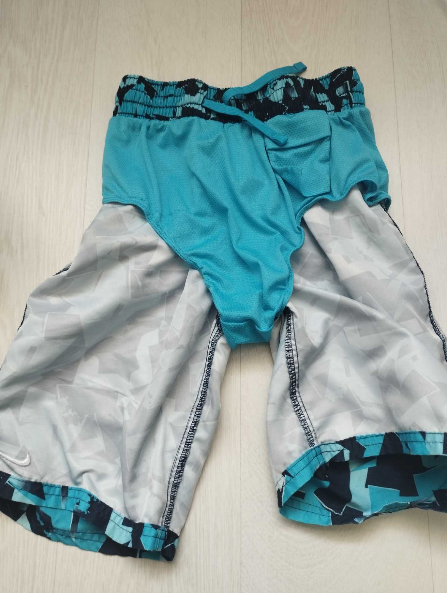 Nike niebieskie kąpielówki szorty chłopięce r. 146