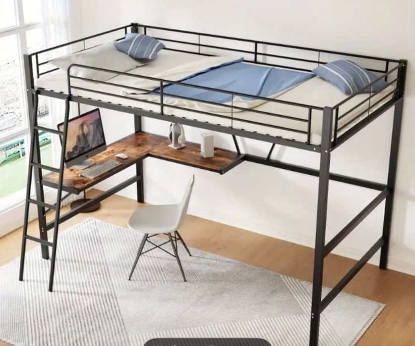 Łóżko z biurkiem piętrowe - stan bardzo dobry