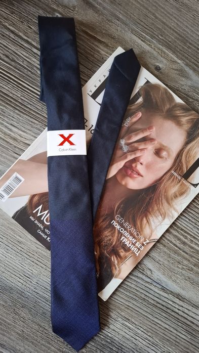 Шёлковый галстук премиум от Calvin Klein