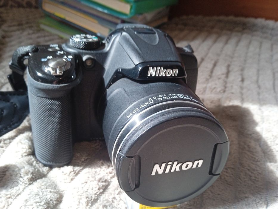 Цифровий фотоапарат Nikon Coolpix p530