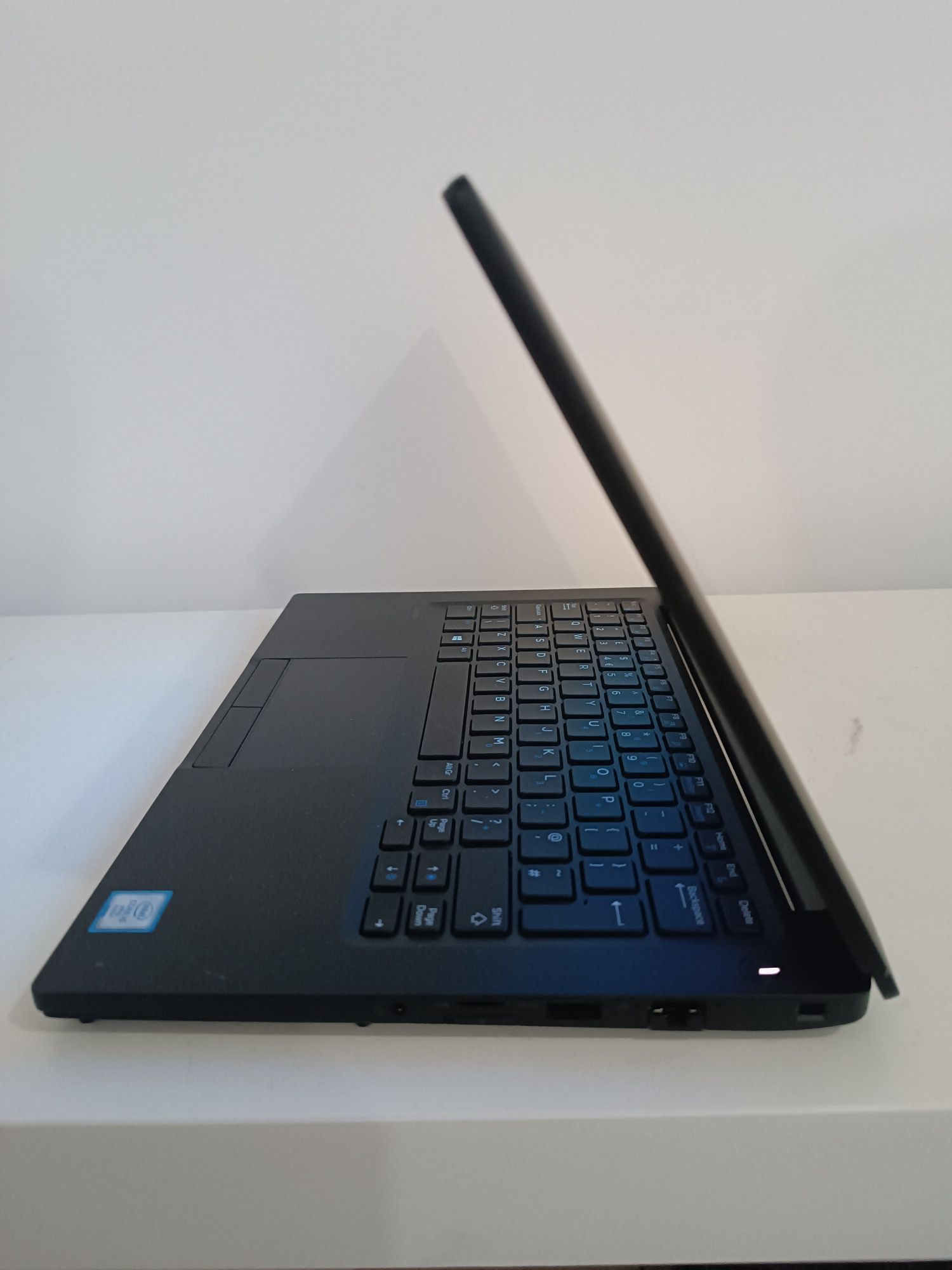 Dell Latitude E7280 - Full HD  - SSD 500GB - Pequeno, rápido e bonito