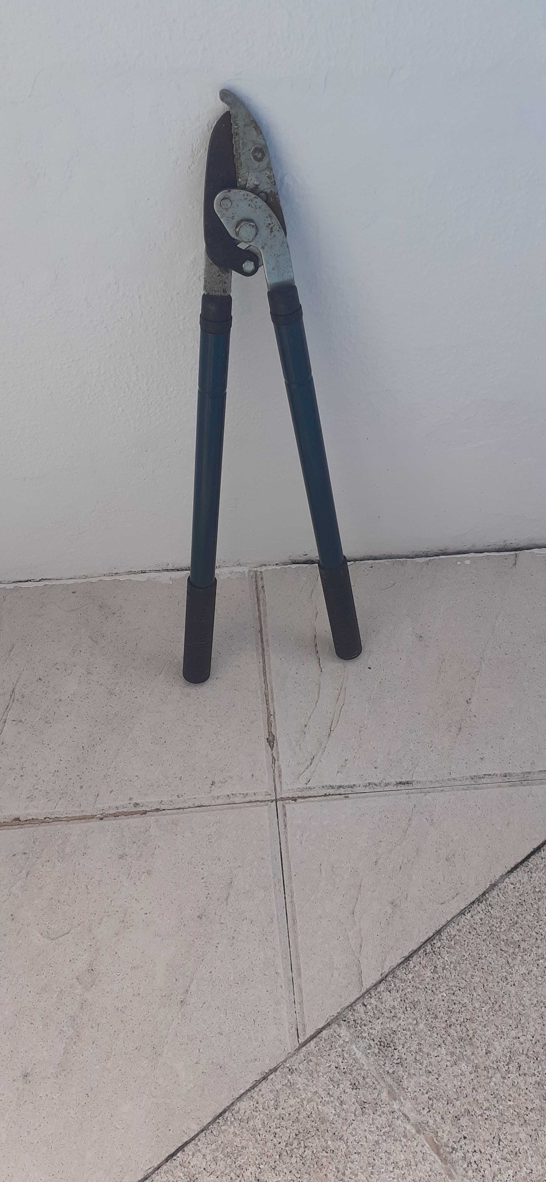 Tesoura para jardinagem