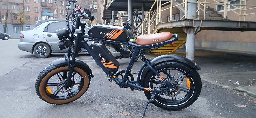 Електровелосипед Engwe M20
