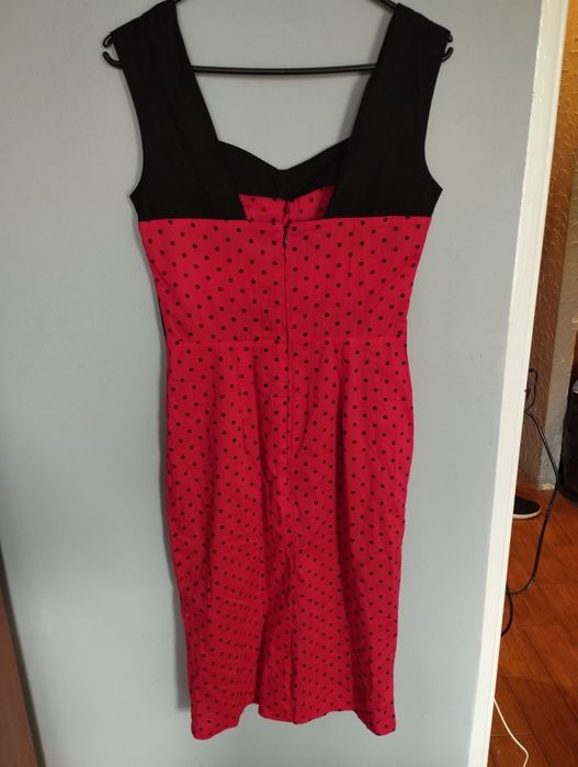 Czerwona dopasowana sukienka groszki grochy kropki vintage retro 36